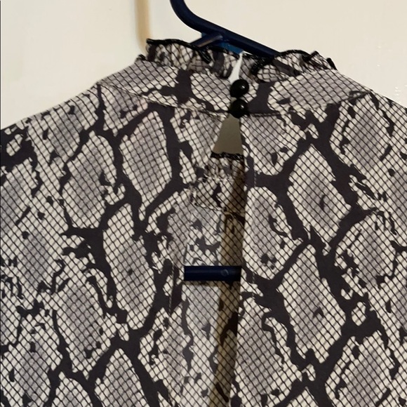 Top - Picture 5 of 7